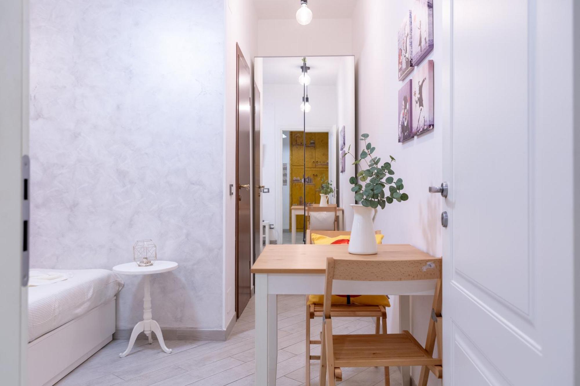 Stanza Comoda E Silenziosa Con Bagno Privato E Area Lavoro E Relax 罗马 外观 照片